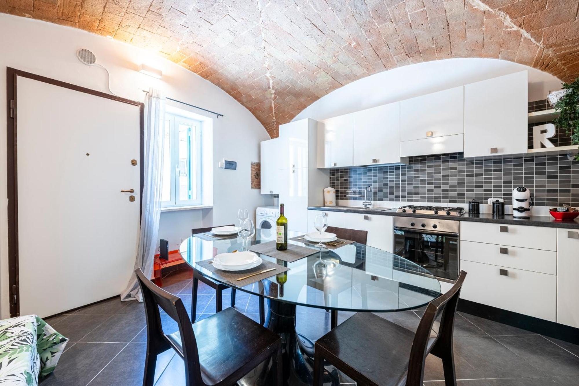 Apartment New Romantic With Private Jacuzzi & Fast Wifi In Historic Center Of Grosseto