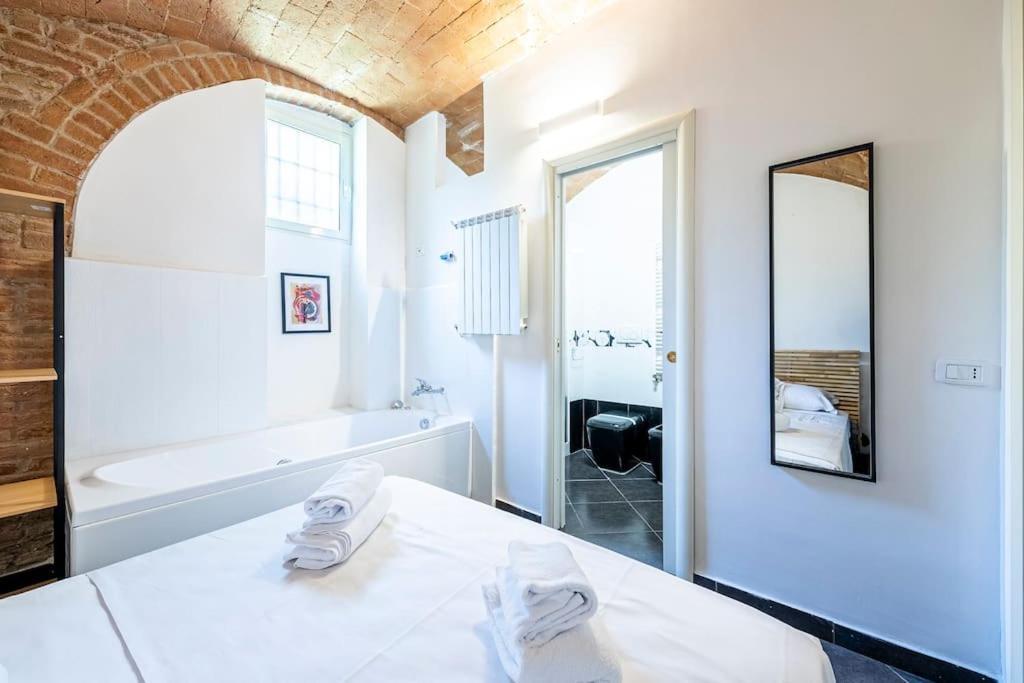 Apartment New Romantic With Private Jacuzzi & Fast Wifi In Historic Center Of *