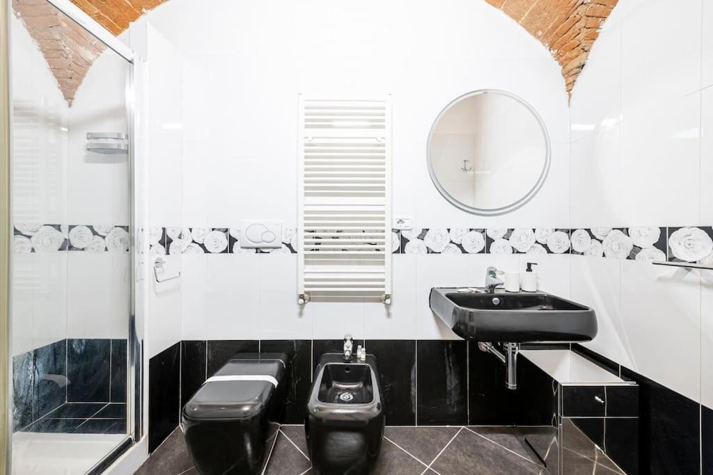 New Romantic With Private Jacuzzi & Fast Wifi In Historic Center Of