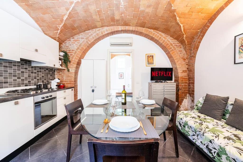 New Romantic With Private Jacuzzi & Fast Wifi In Historic Center Of Apartment